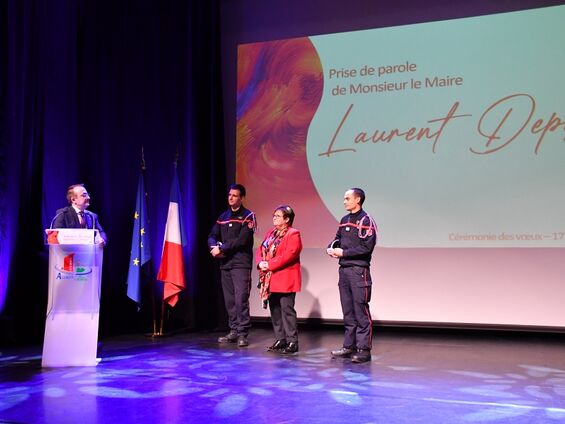 Mise à l'honneur des pompiers
