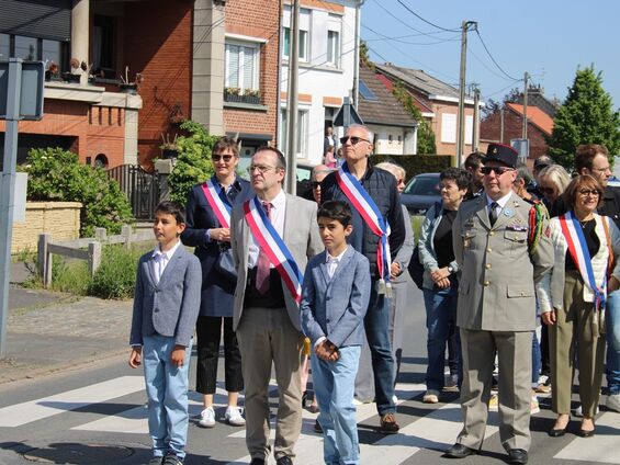 Défilé dans les rues d'Aulnoy